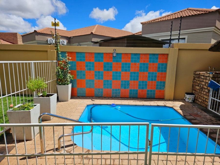 3 Bedroom Property for Sale in Hillcrest Northern Cape